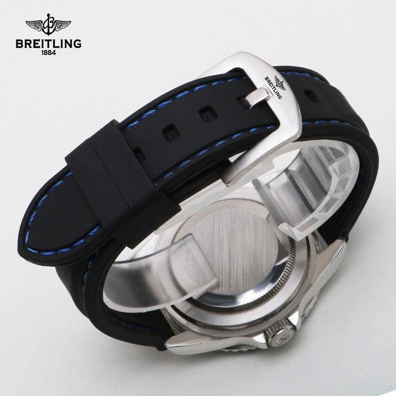 百年靈表帶煥新指南:從硅膠到真皮的風格切換術:硅膠